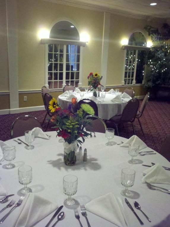 White Columns Inn Thomson Buitenkant foto