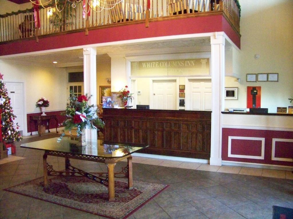 White Columns Inn Thomson Buitenkant foto